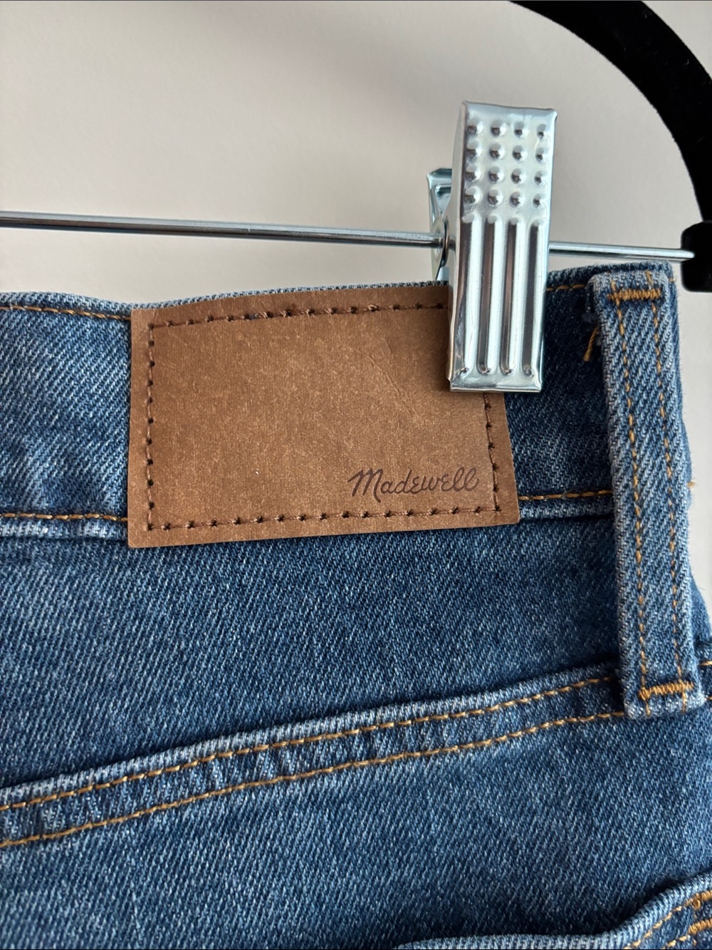Madewell Sz 29 The Perfect Vintage Straight-Leg High Rise Jeans in Medium Blue - Picture 6 of 9